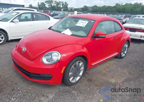 2012 Volkswagen Beetle 2.5L z USA, uszkodzony, nr VIN 3VWJP7AT1CM658233